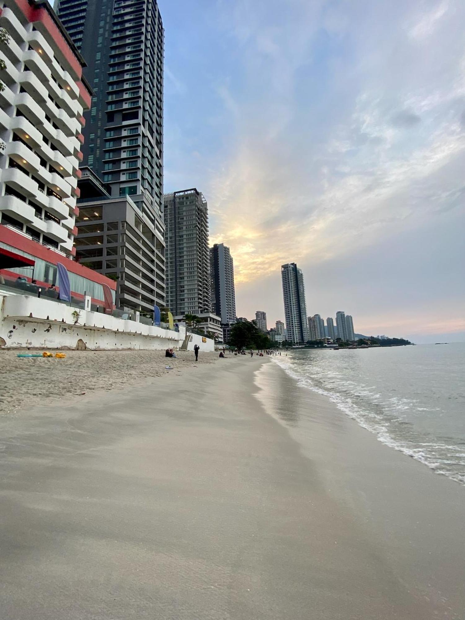 Ardour Lodge "A" Wing Tanjung Bungah  Εξωτερικό φωτογραφία